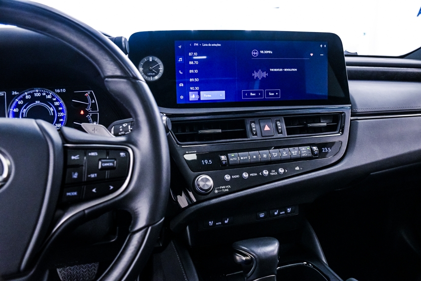 Lexus ES 300h 2.5 16V HÍBRIDO CVT 17