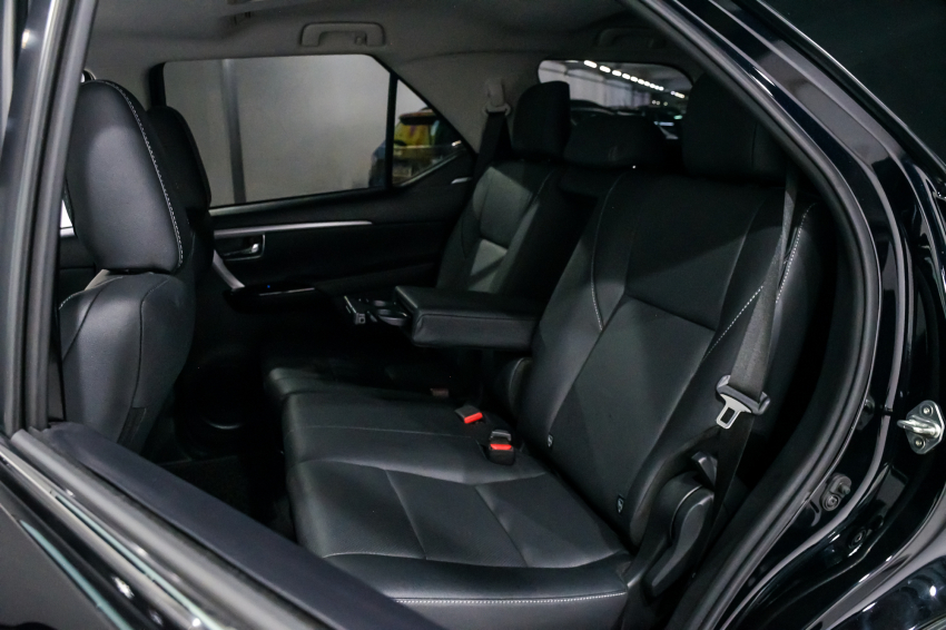 Toyota HILUX SW4 2.8 D-4D TURBO DIESEL SRX PLATINUM 4X4 AUTOMÁTICO 23
