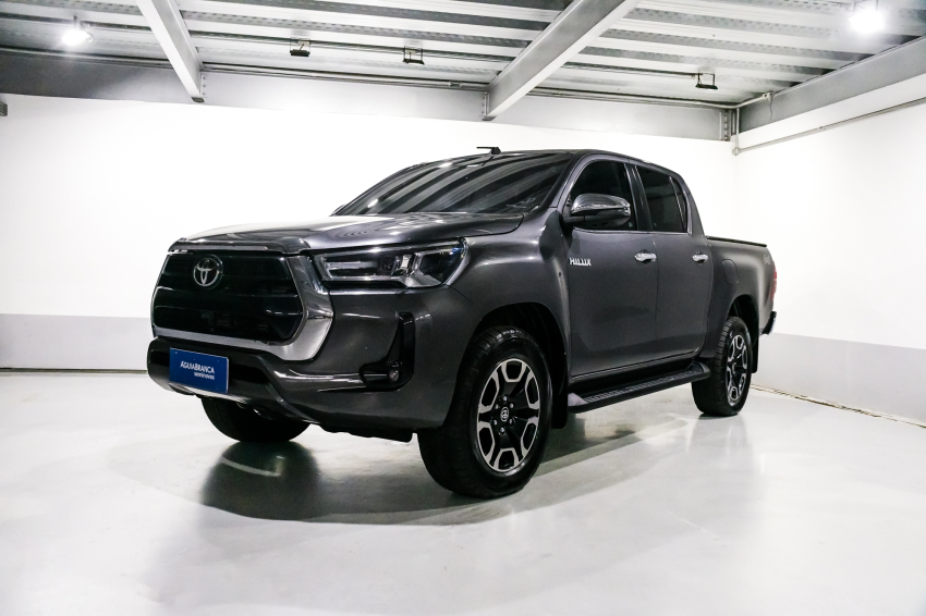 Toyota HILUX 2.8 D-4D TURBO DIESEL CD SRX 4X4 AUTOMÁTICO
