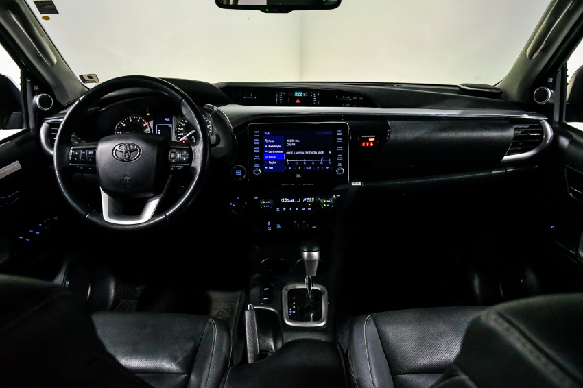 Toyota HILUX 2.8 D-4D TURBO DIESEL CD SRX 4X4 AUTOMÁTICO 14