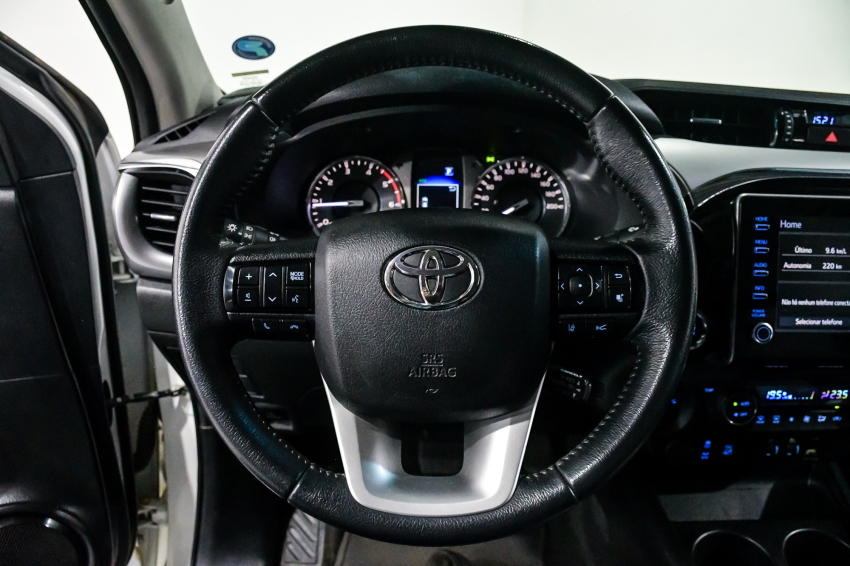 Toyota HILUX 2.8 D-4D TURBO DIESEL CD SRX LIMITED 4X4 AUTOMÁTICO 15
