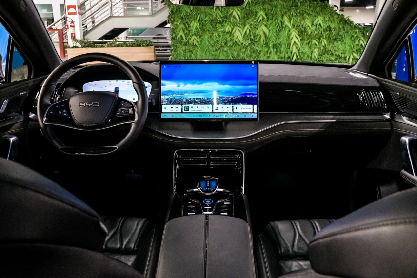 BYD TAN ELÉTRICO AWD 14