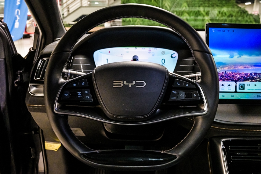 BYD TAN ELÉTRICO AWD 16
