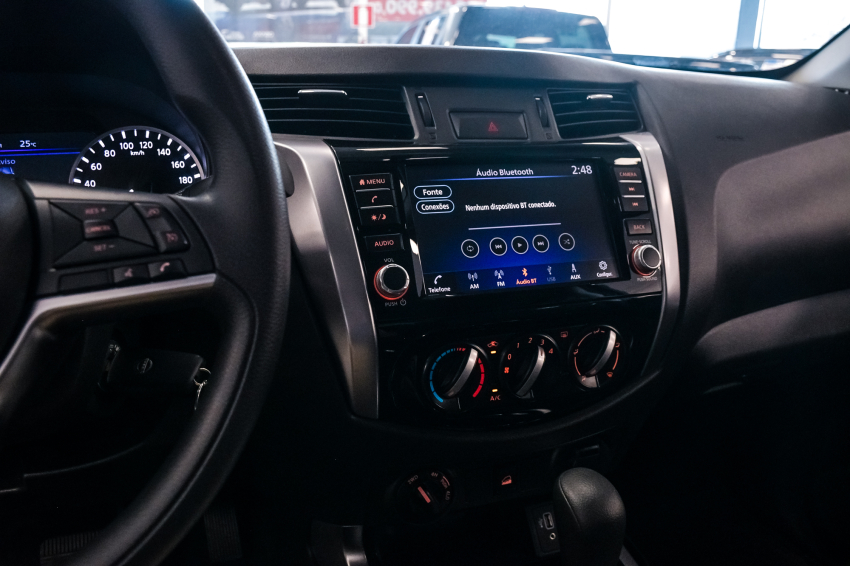 Nissan FRONTIER 2.3 16V TURBO DIESEL ATTACK CD 4X4 AUTOMÁTICO 16
