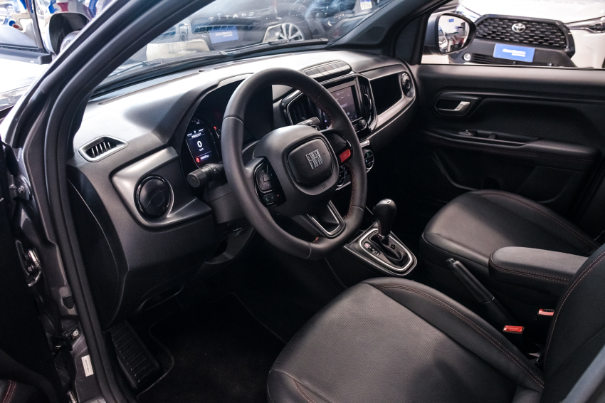 Fiat STRADA 1.0 TURBO 200 FLEX ULTRA CD CVT 14