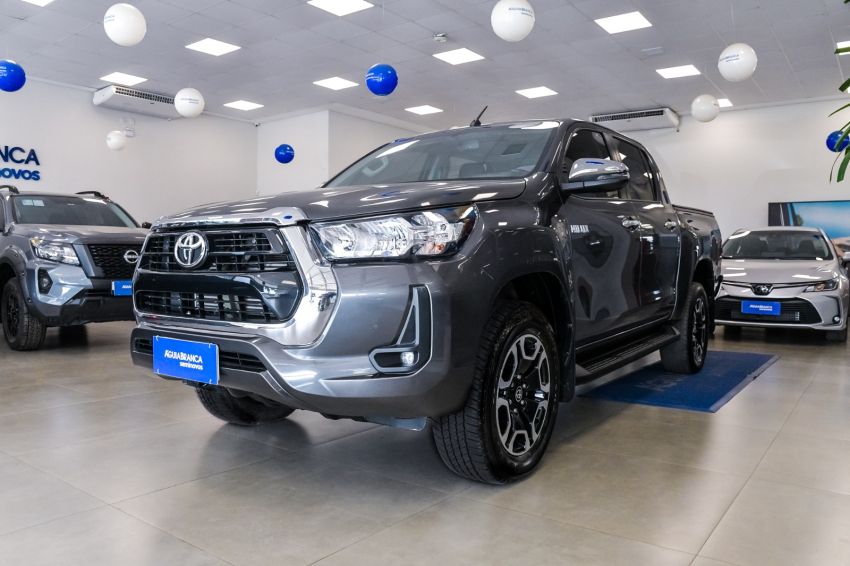 Toyota HILUX 2.8 D-4D TURBO DIESEL CD SRV 4X4 AUTOMÁTICO