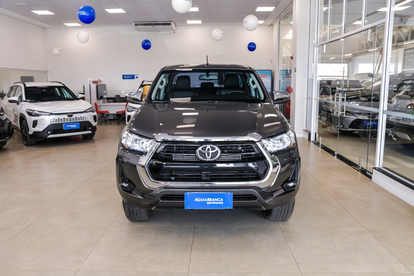 Toyota HILUX 2.8 D-4D TURBO DIESEL CD SRV 4X4 AUTOMÁTICO 3