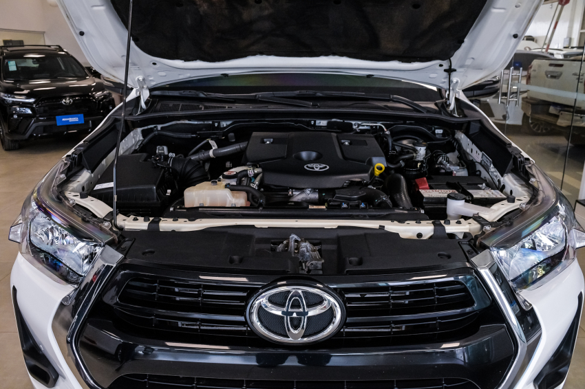 Toyota HILUX 2.8 D-4D TURBO DIESEL CD SRV 4X4 AUTOMÁTICO 6