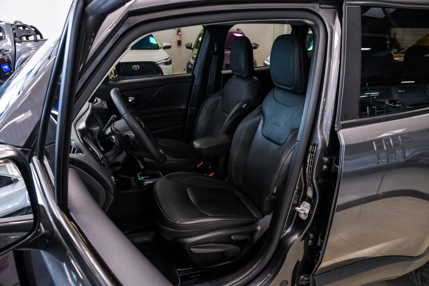 JEEP RENEGADE 1.3 T270 TURBO FLEX LONGITUDE AT6 19
