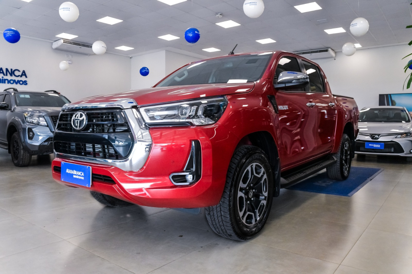 Toyota HILUX 2.8 D-4D TURBO DIESEL CD SRV 4X4 AUTOMÁTICO