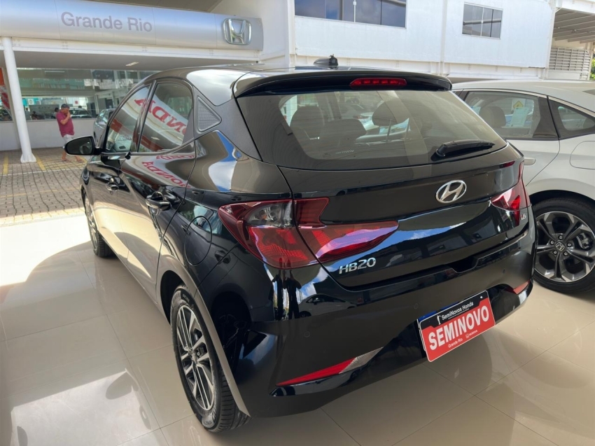 hyndai/hb20  vision 1.0 2021/222 com 19 mil km.