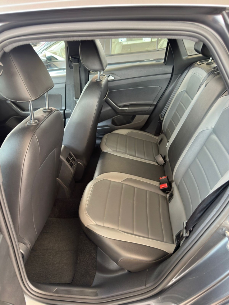 volkswagen nirvus 1.0 highiline tsi  2023/2024 sem detalhes10