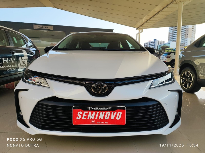 corolla xei com apenas 20 mil km unico dono ano 2023