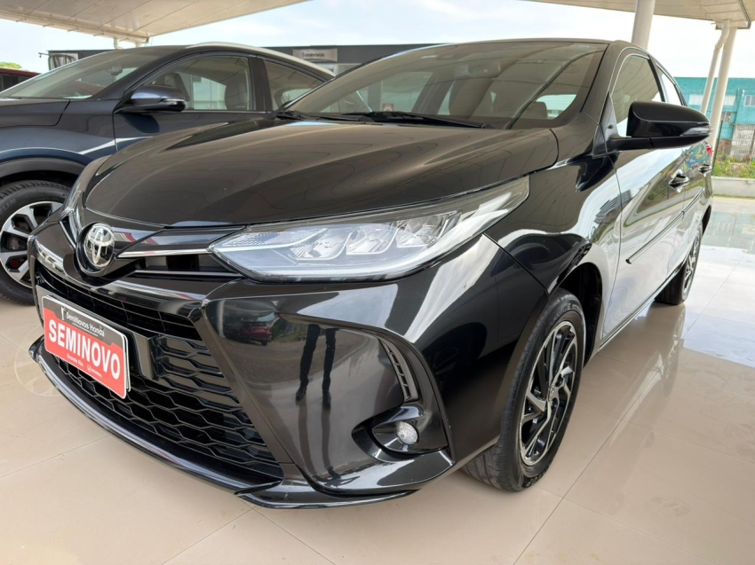 toyota yaris xls 1.5 com 35 mil km  2023/20248