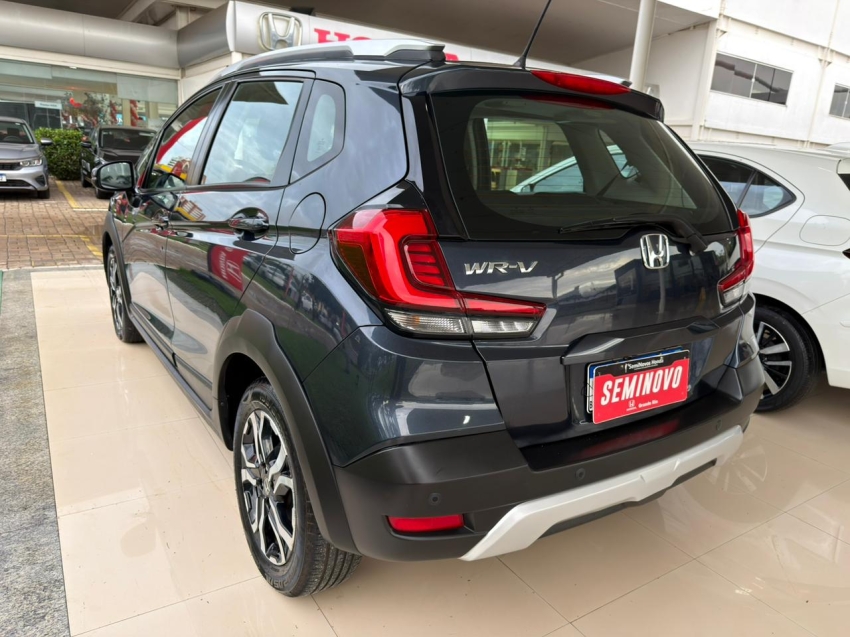 honda wrv ex flexone 2021/2021 aut com 58  mil km rodado4