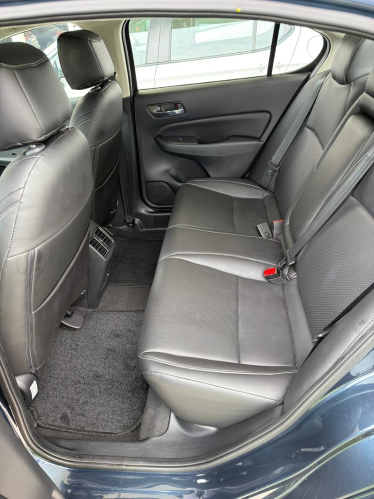 new city ex 2025/2025 com a penas 6 mil km carro novissimo6