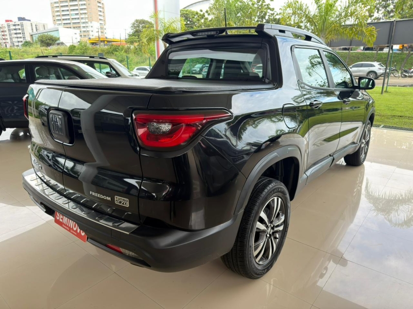 fiat toro freed 4x2  at6 1.3 flex aut 2024/2025 com 23 mil km rodado2