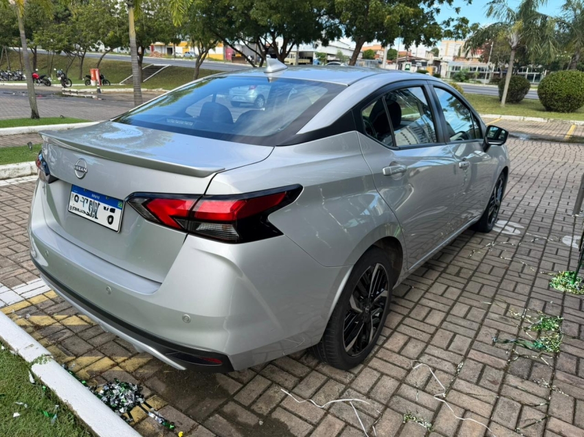 nissan versa exclusive 1.6 aut 2024 /2024 com apenas  9 mil km rodado2