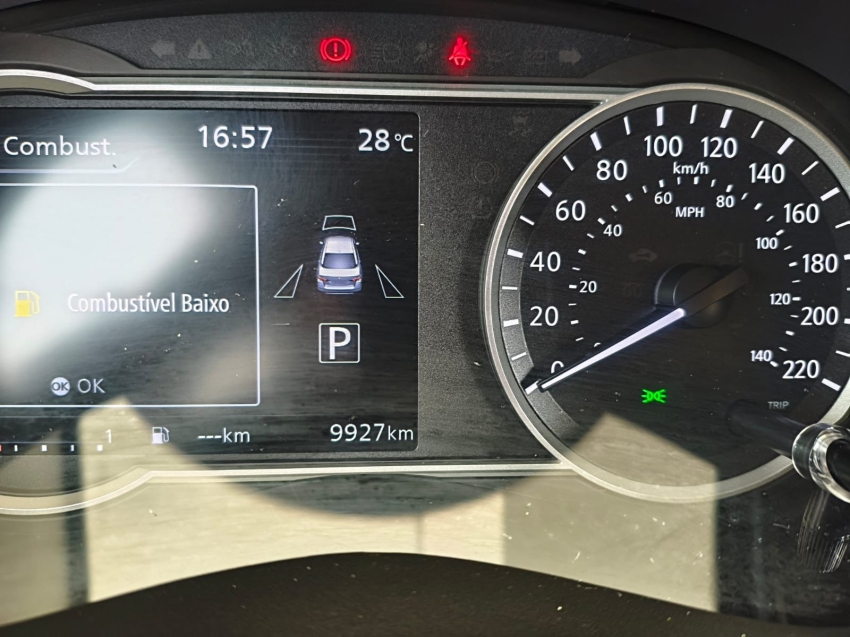 nissan versa exclusive 1.6 aut 2024 /2024 com apenas  9 mil km rodado3