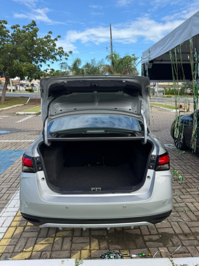 nissan versa exclusive 1.6 aut 2024 /2024 com apenas  9 mil km rodado1