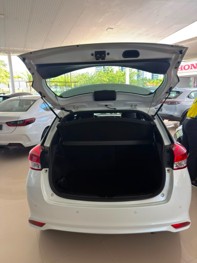 toyota yares hatch plus tech 1.3 2019 aut9