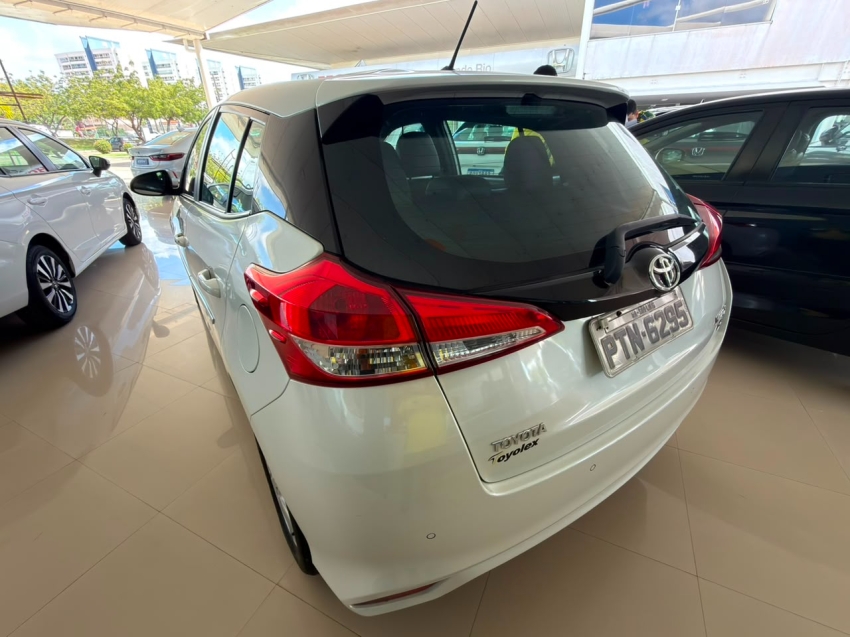 toyota yares hatch plus tech 1.3 2019 aut10