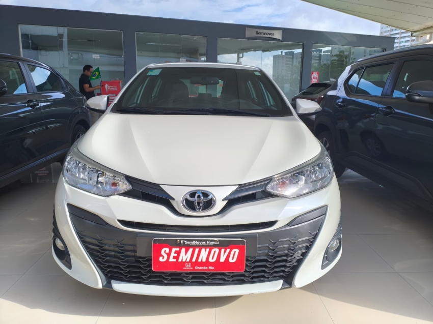 toyota yares hatch plus tech 1.3 2019 aut4