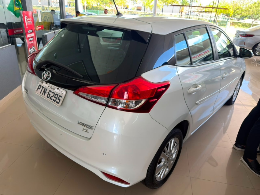 toyota yares hatch plus tech 1.3 2019 aut7