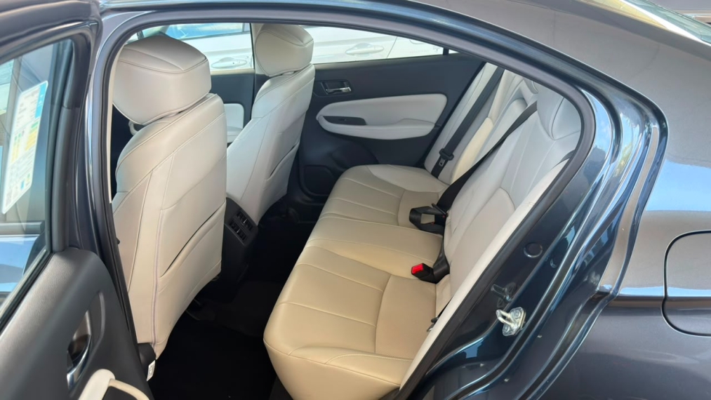 honda city touring 1.5 aurt 2024/2025 com  2 mil km tests drive carro5
