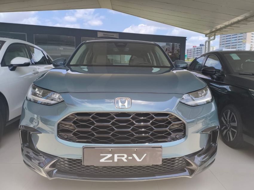 zrv touring 1.8 2024 2025 a gasolina com apenas 11 mil km0