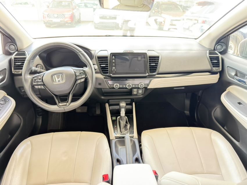 new city touring sedan 1.5 flex, 2023 com  apenas 43 mil km rodado4