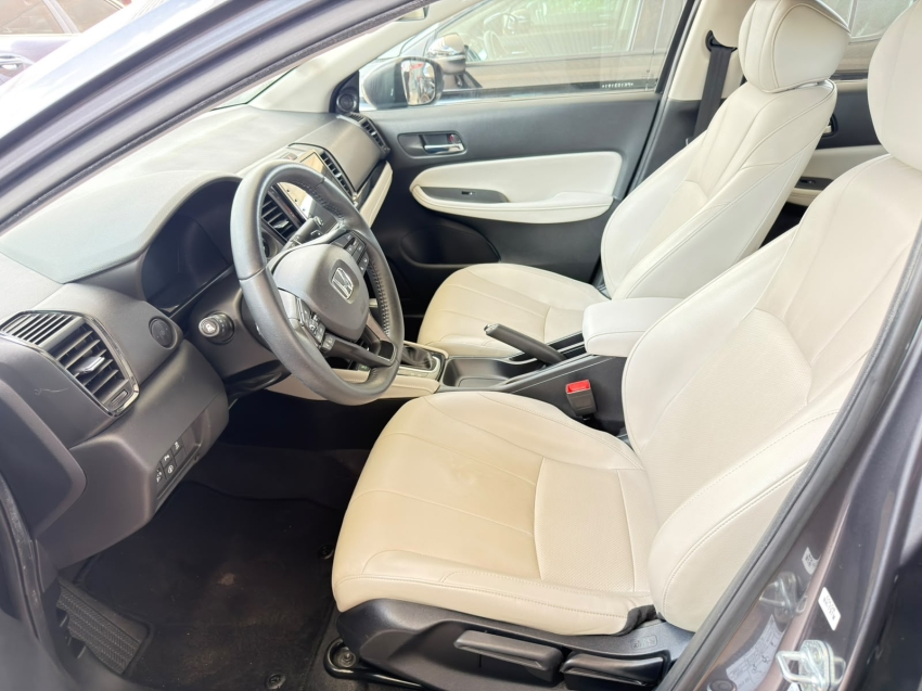 new city touring sedan 1.5 flex, 2023 com  apenas 43 mil km rodado3