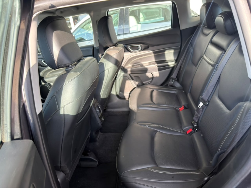 jeep compass long t270 1.3 tb 2024 aut com apenas 76 mil km4