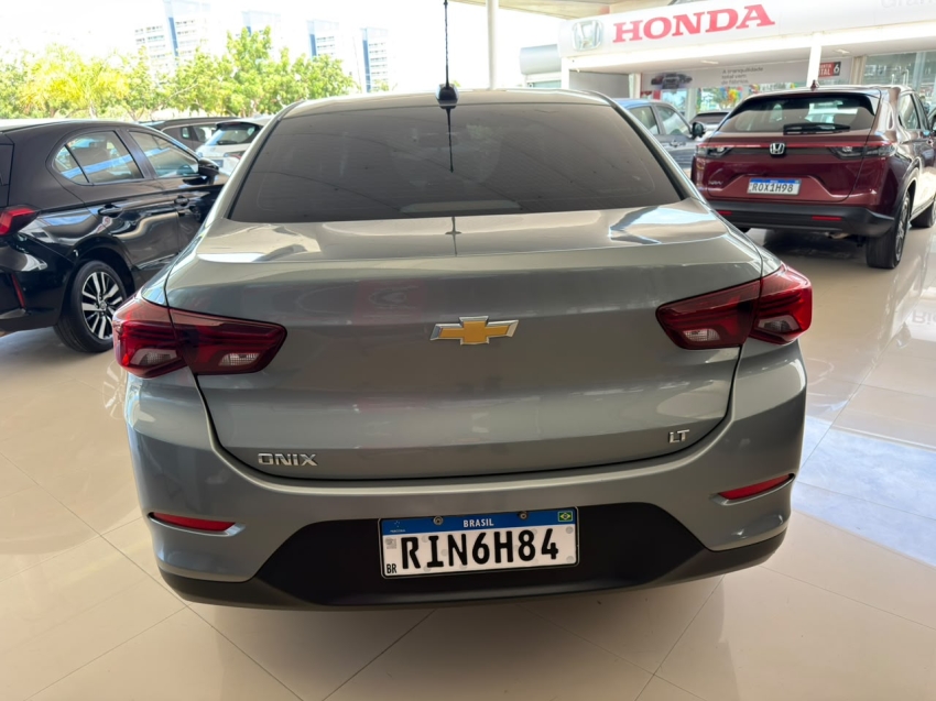 ONIX SEDAN PLUS 1.0 MEC LT2 COM APENAS 28 MIL KM RODADO6