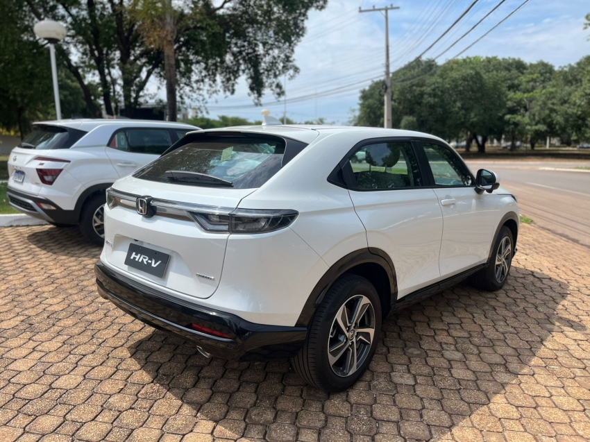new hr-v touring 23/235