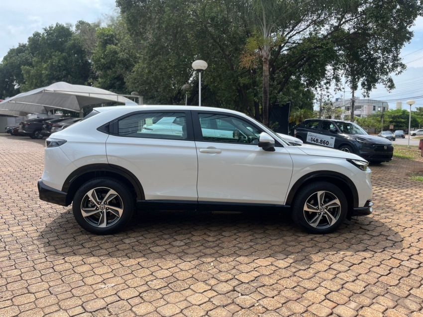 new hr-v touring 23/236