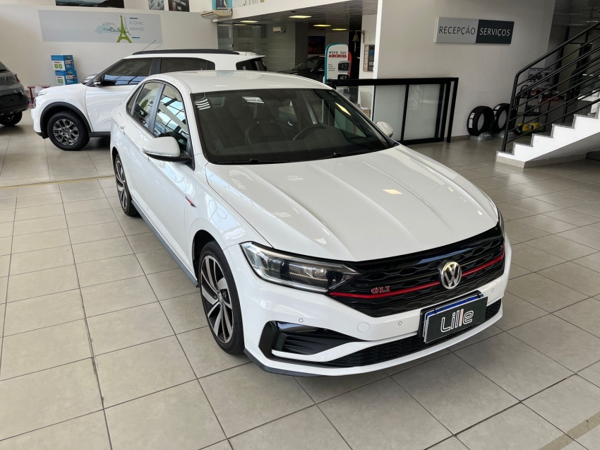 volkswagen jetta 2.0 350 tsi gasolina gli dsg. volkswagen jetta 2.0 350 tsi gasolina gli dsg.