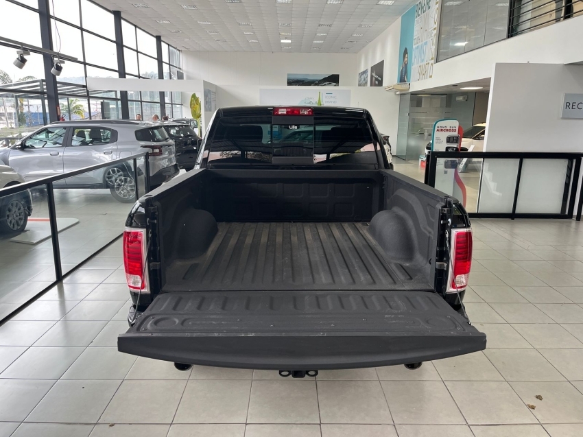 ram classic laramie 5.7 v8 2022/2022 ram classic laramie 5.7 v8 2022/2022