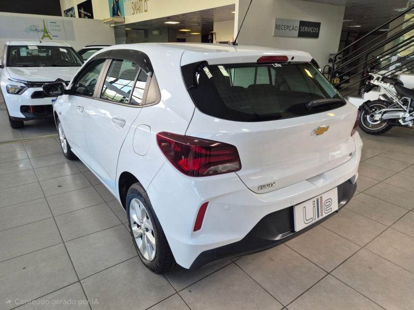 onix hatch lt 1.0 manual6