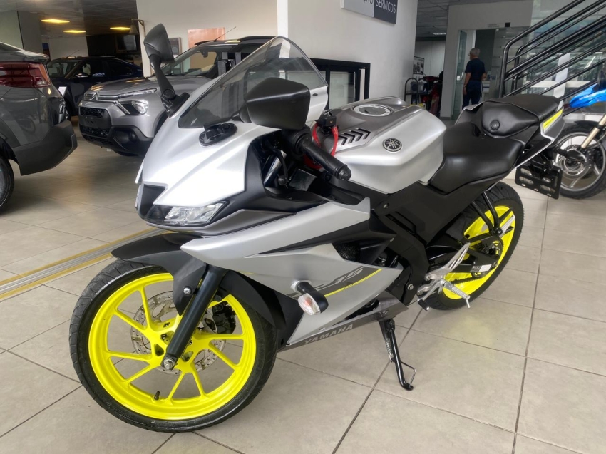 yamaha yzf r15 abs