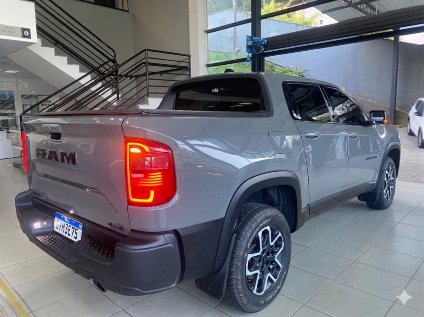 ram rampage 2.0 gurricane 4 turbo gasolina rebel aut. 4x4 2024 cinza5
