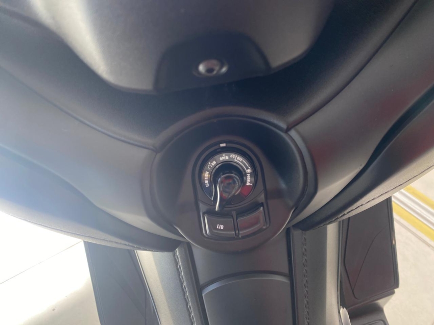 yamaha xmax abs 250cc vermelha 2024 - 16.180km revisada14