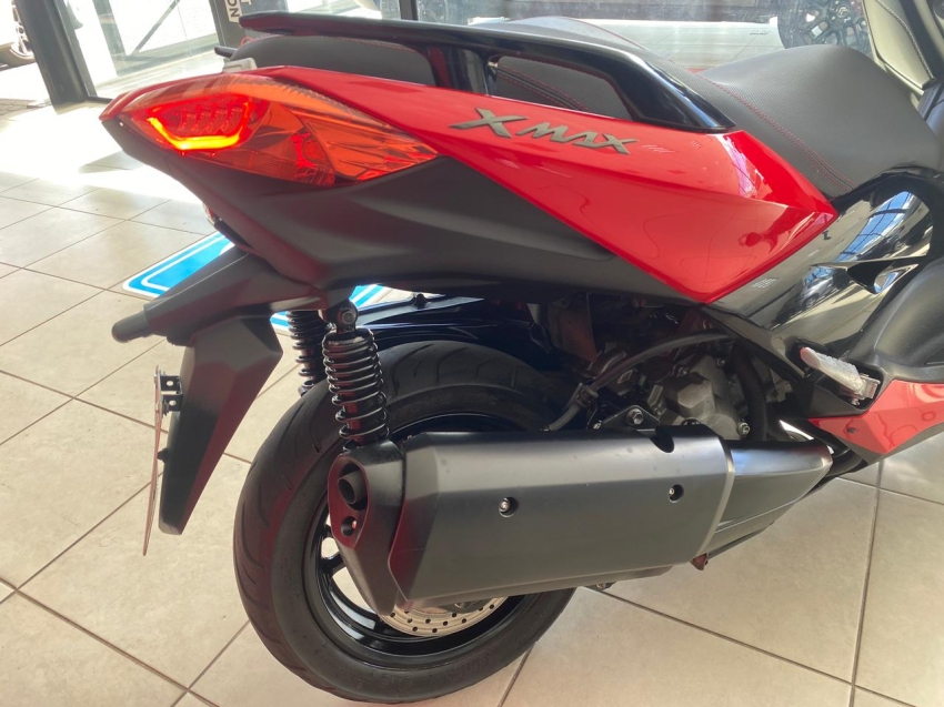 yamaha xmax abs 250cc vermelha 2024 - 16.180km revisada4