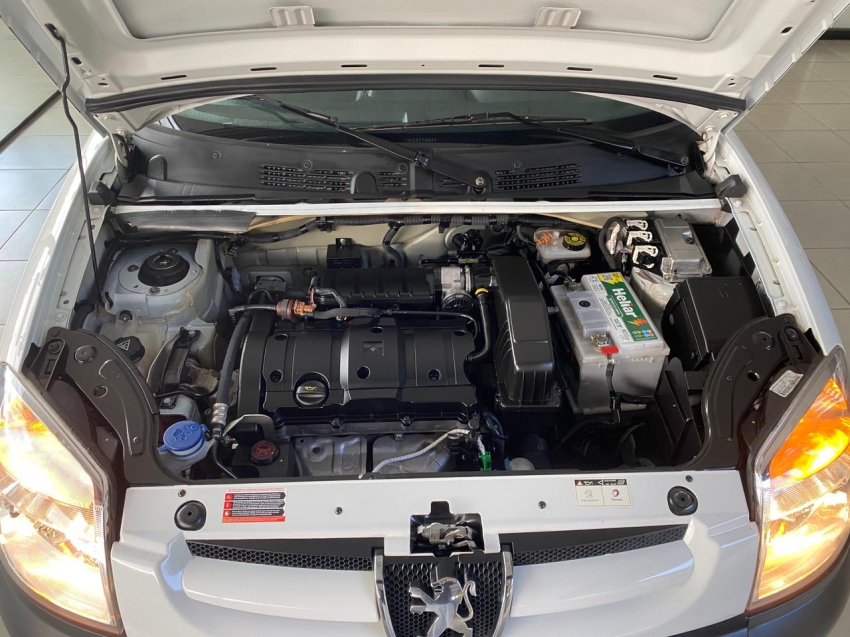 peugeot partner rapid 1.6 flex 2022 branca - 76.050km11