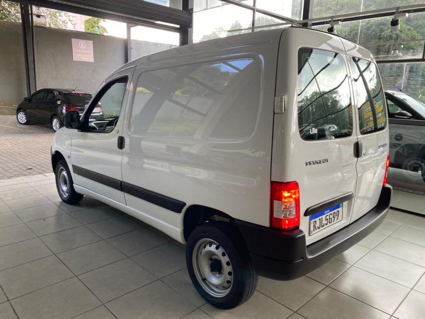 peugeot partner rapid 1.6 flex 2022 branca - 76.050km5