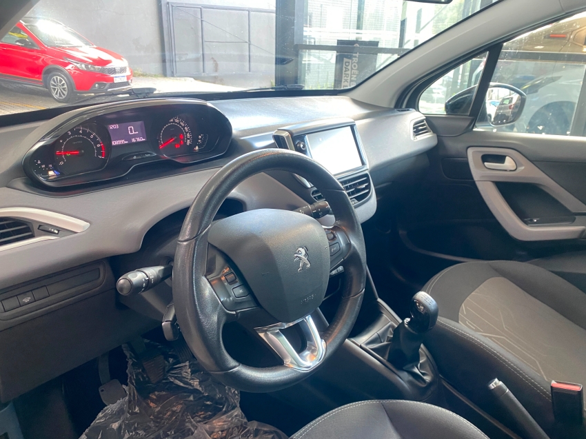 peugeot 208 allure 1.2 flex 2017 |108995km | completo otimo custo-beneficio7