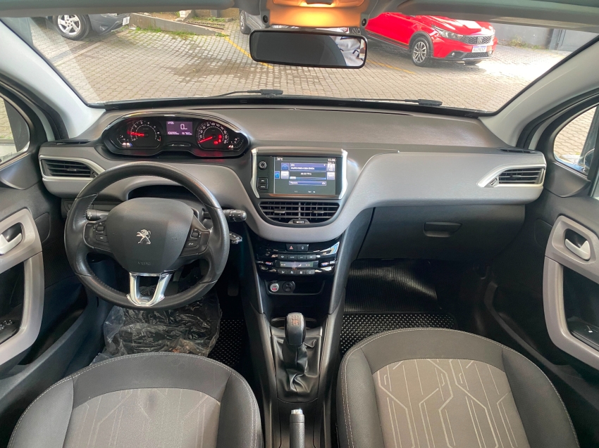 peugeot 208 allure 1.2 flex 2017 |108995km | completo otimo custo-beneficio9