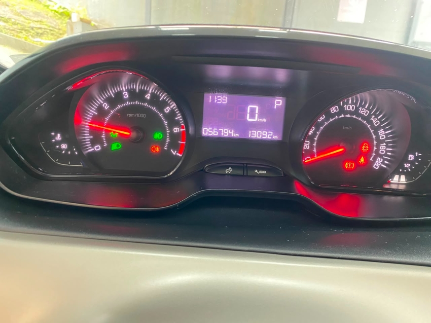 peugeot 2008 allure pack 1.6 automatico 2022 | apenas 56 mil km10