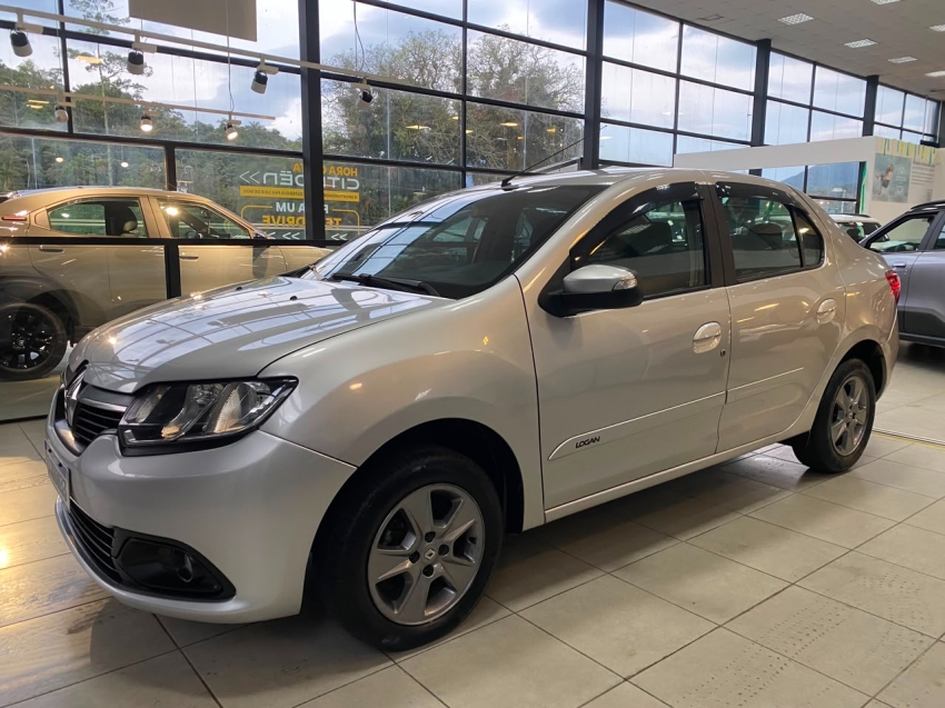 renault logan expression 1.6 sce 2018 - 126.103km revisado2