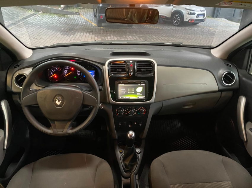 renault logan expression 1.6 sce 2018 - 126.103km revisado7